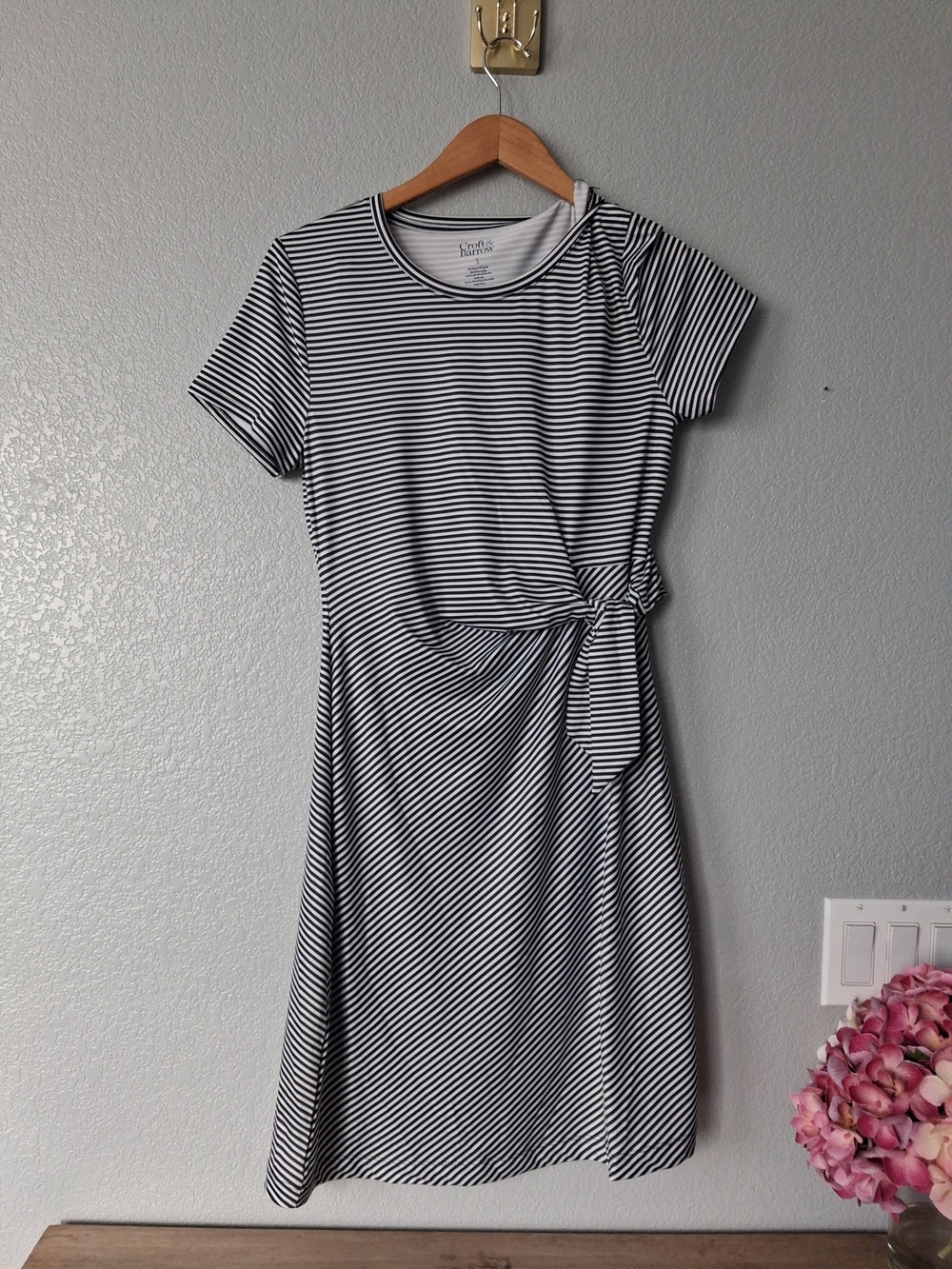 croft & barrow Black and White Striped Tie-Detail Midi Dress